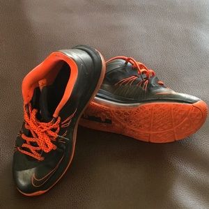 Nike AirMax LeBron X Low total Crimson orange